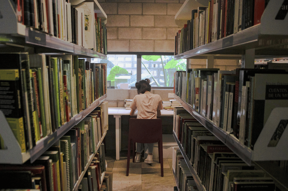 How to Compare University Offer Letters: Fees, Conditions, Scholarships and Career Value