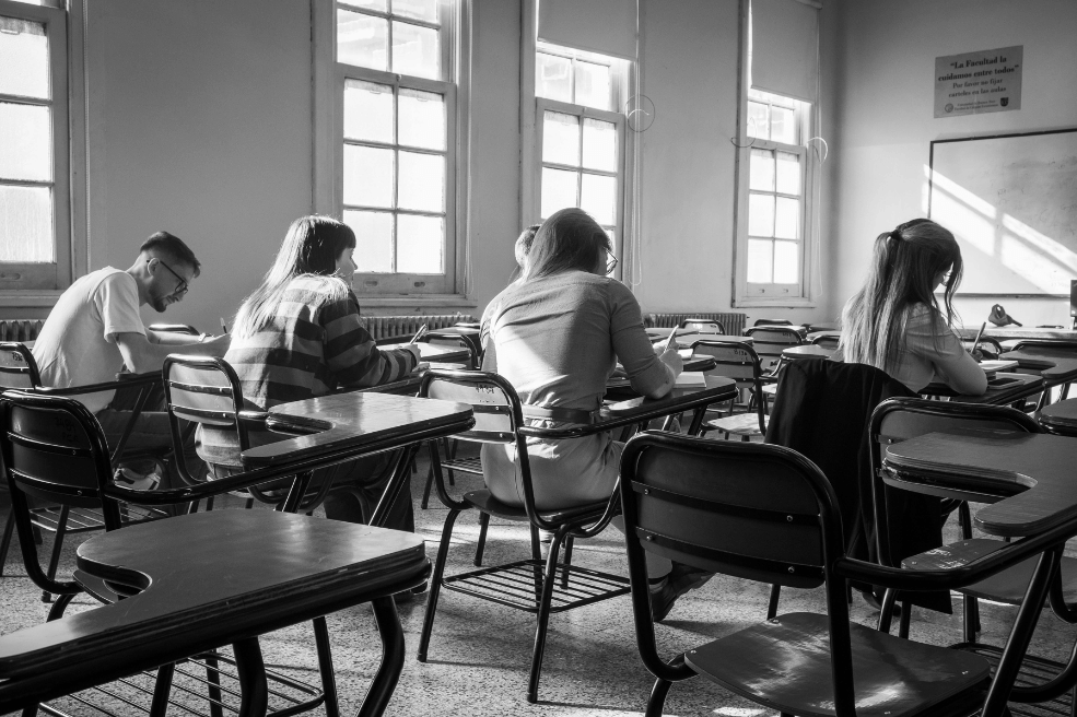 What to Check Before Paying a University Admission Deposit Abroad