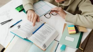 international student checking university academic calendar