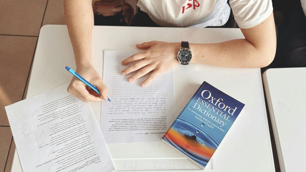 writing in a paper